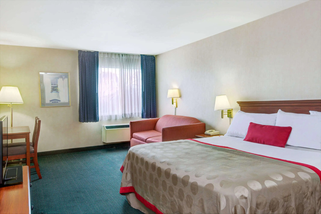 Ramada by Wyndham Hawthorne LAX / LA Stadium — photo 6