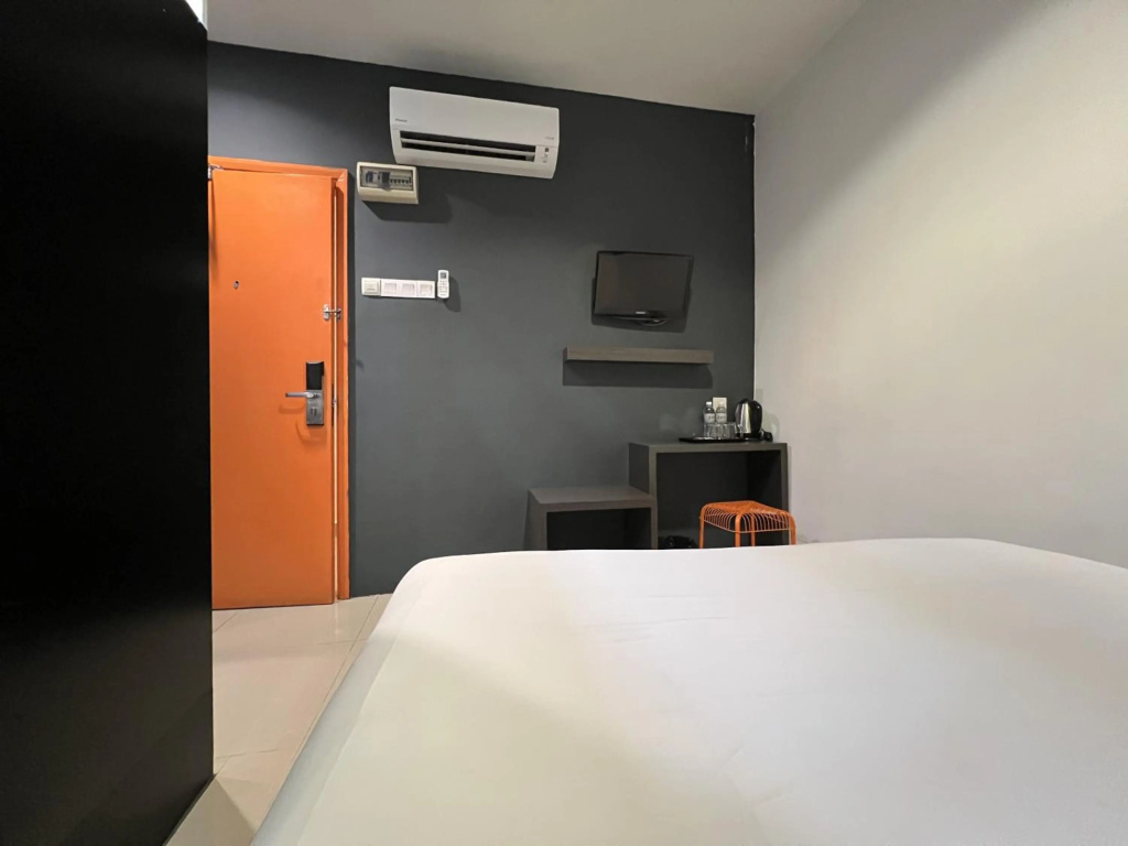 1 Hotel Kuchai Lama — photo 5