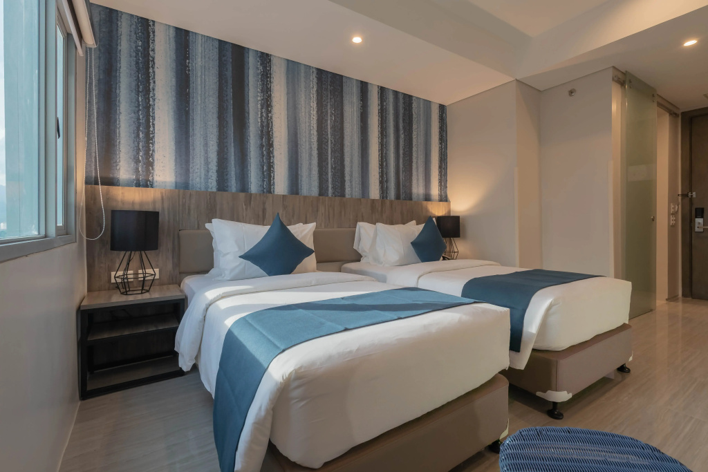 Bayfront Hotel Cebu - Capitol Site — photo 4
