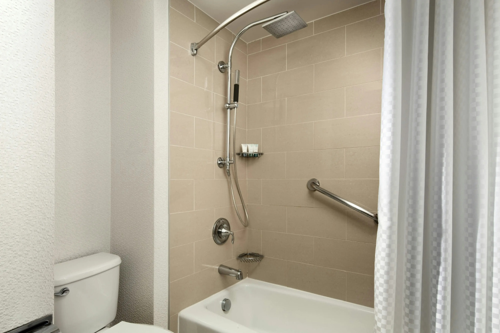 The Westin Bonaventure Hotel and Suites, Los Angeles — photo 8