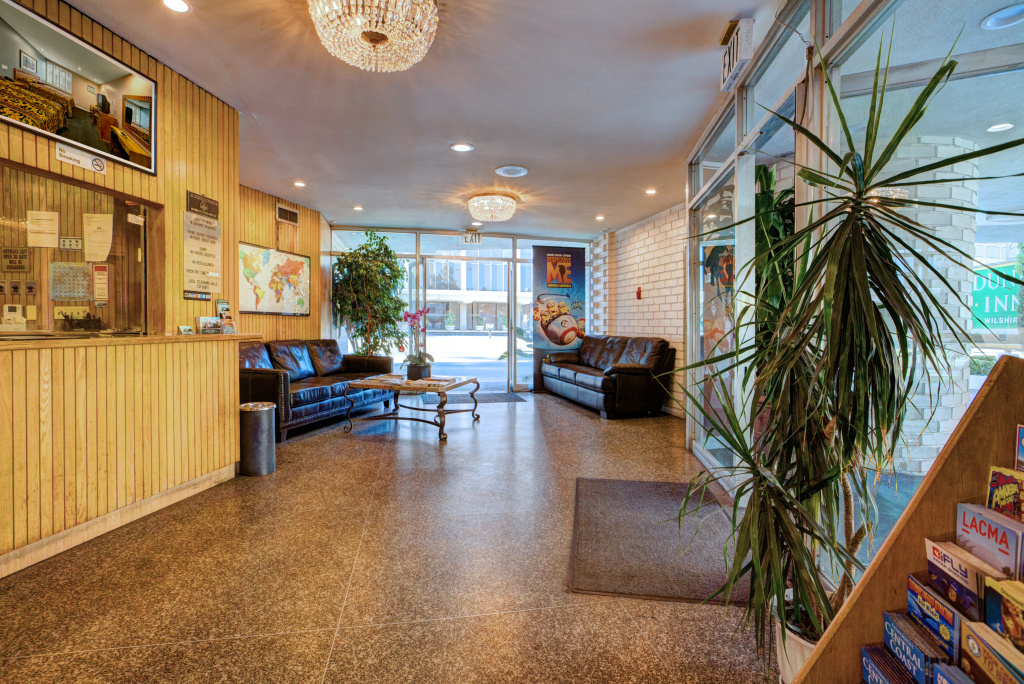 Dunes Inn - Wilshire — photo 2