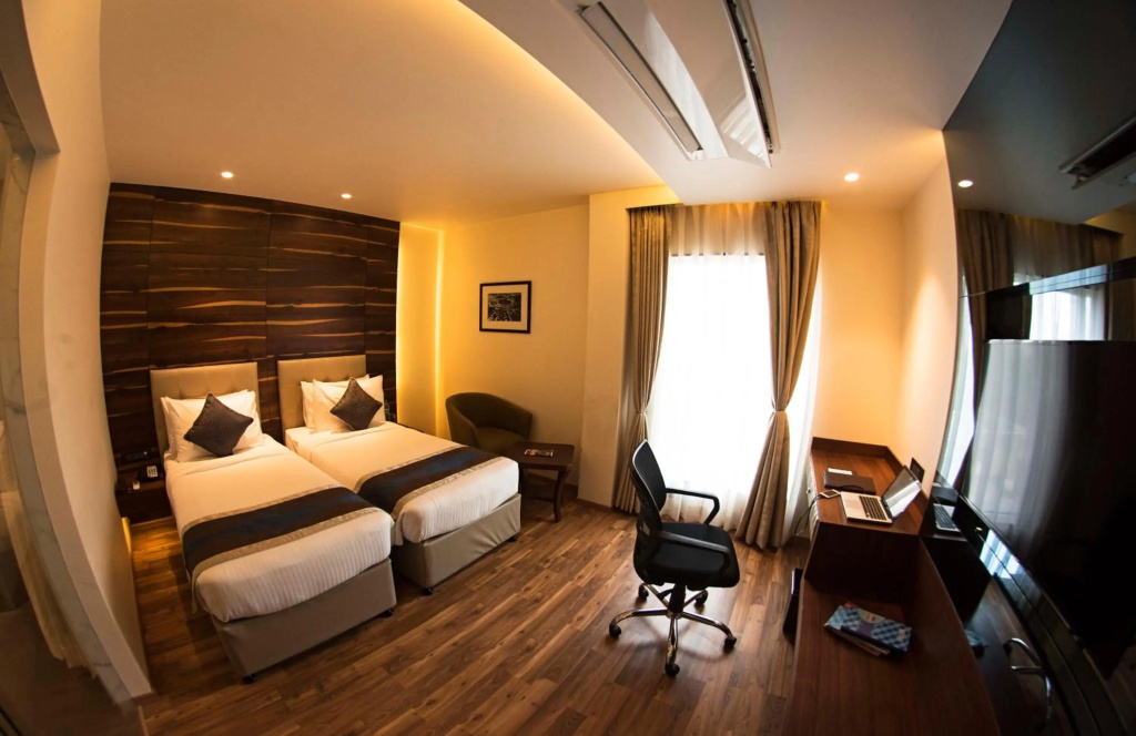 Connaught Royale, photo 3