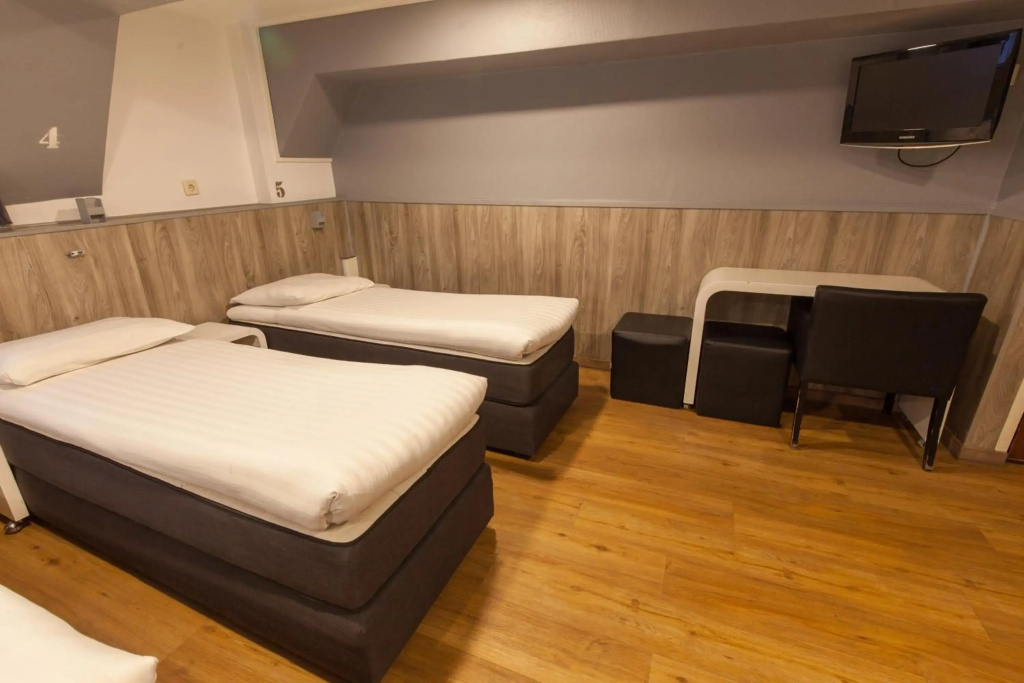 Travel Hotel Amsterdam — photo 3