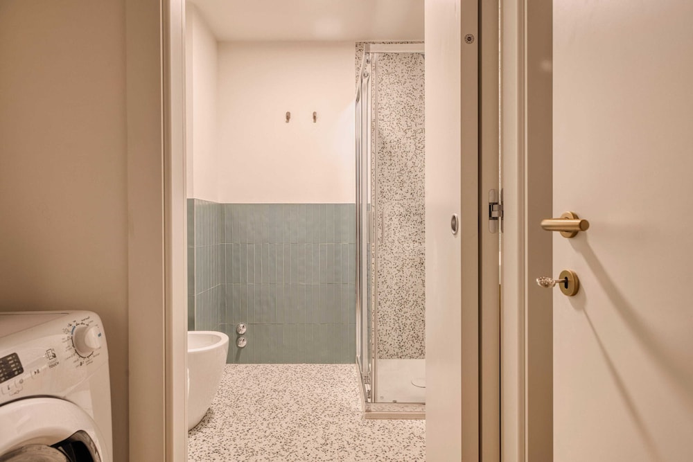 Elegant Flats near Guastalla Gardens — photo 6