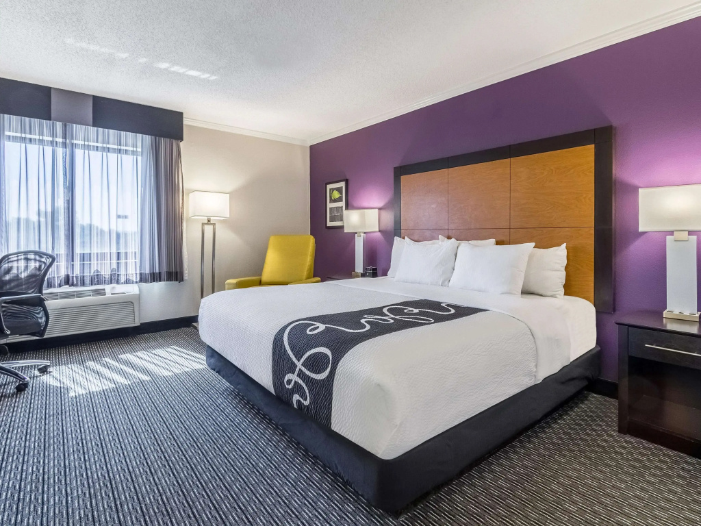 La Quinta Inn & Suites by Wyndham Miami Airport East, photo 5