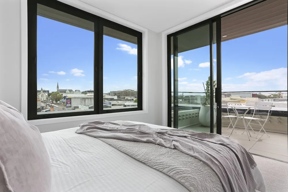 Enfield Sky- Brand New Penthouse, photo 2