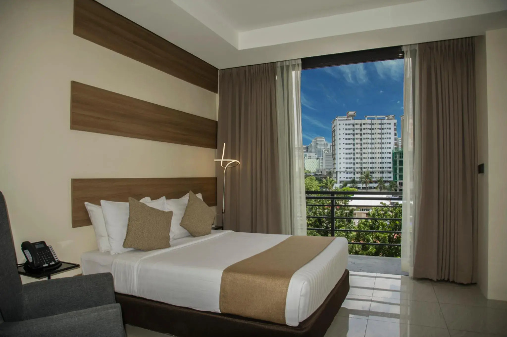 Eastland Hotel and Residences — photo 6