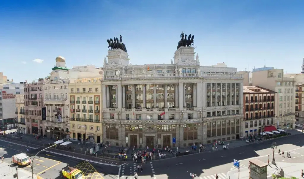 The Hotel Regina