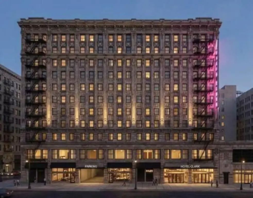 Hotel Clark