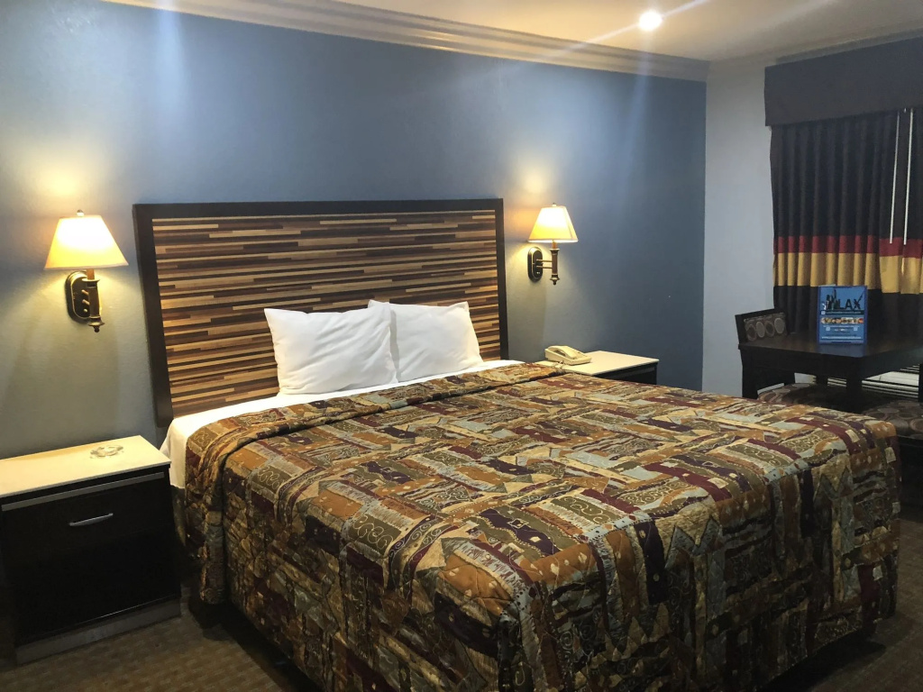 La Mirage Inn LAX Airport — photo 5