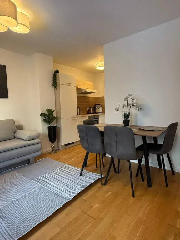 Central Area 1BR Apartment With Balcony, photo 5
