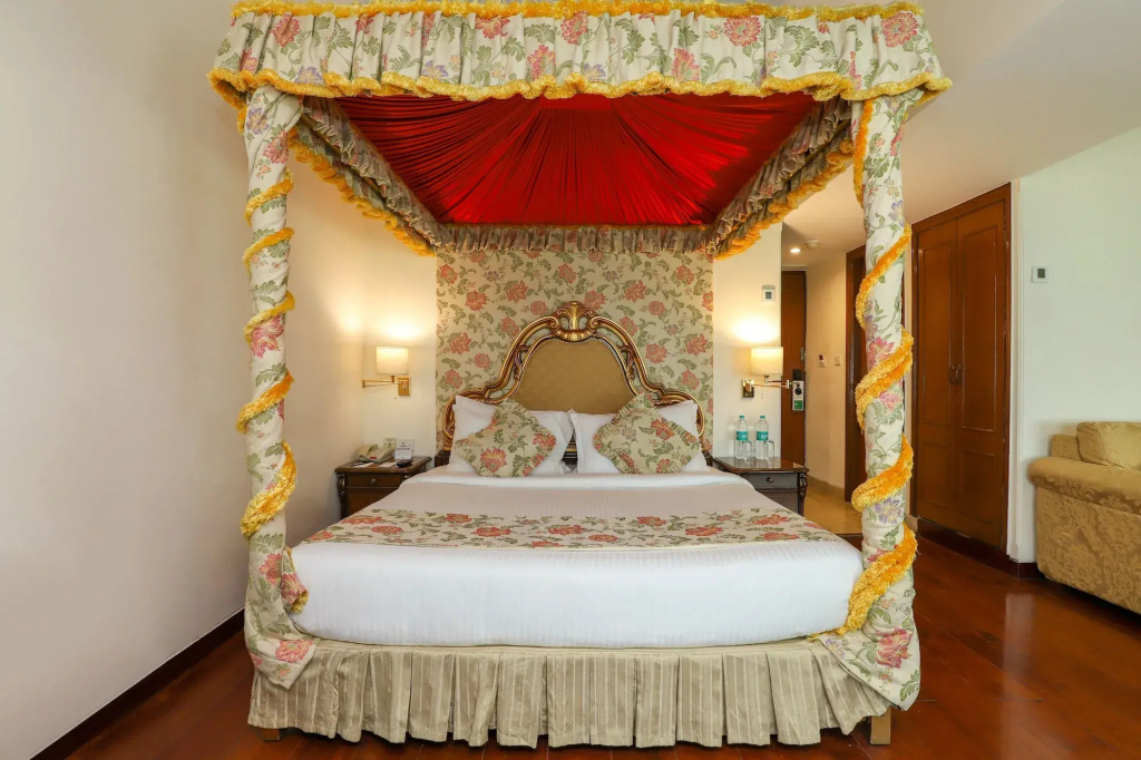 Hotel The Royal Plaza, photo 3
