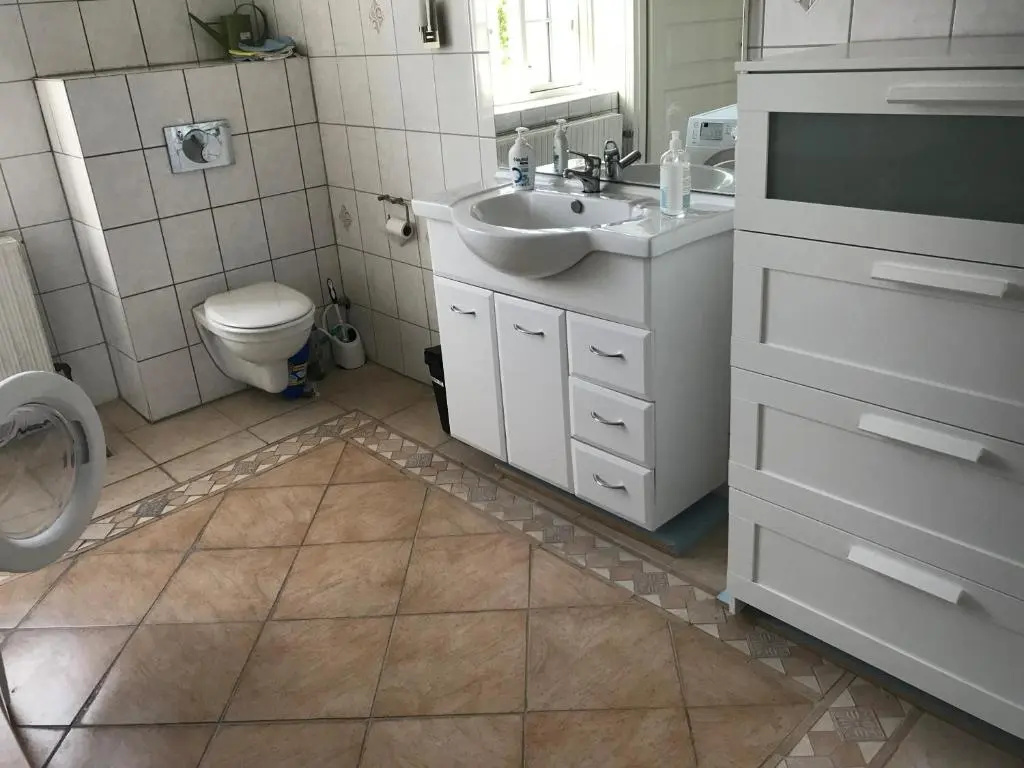 Centralt i Gentofte i 2 plan, ved S-Tog og busser — photo 8
