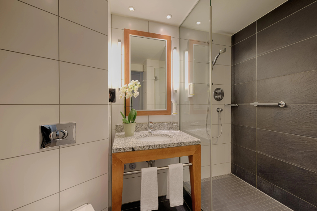 Premier Inn Berlin Alexanderplatz Hotel — photo 8