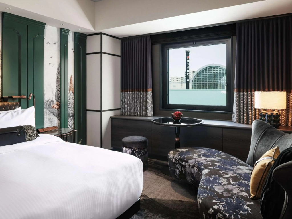 Renaissance Chicago Downtown Hotel — photo 7