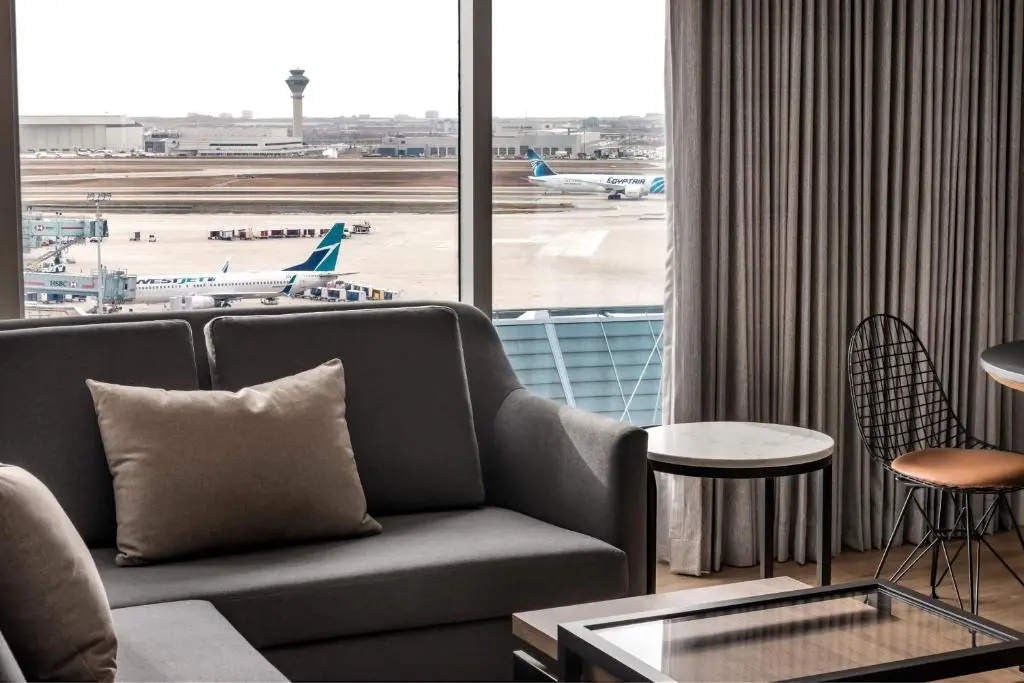 Sheraton Gateway Hotel In Toronto International Airport — photo 8