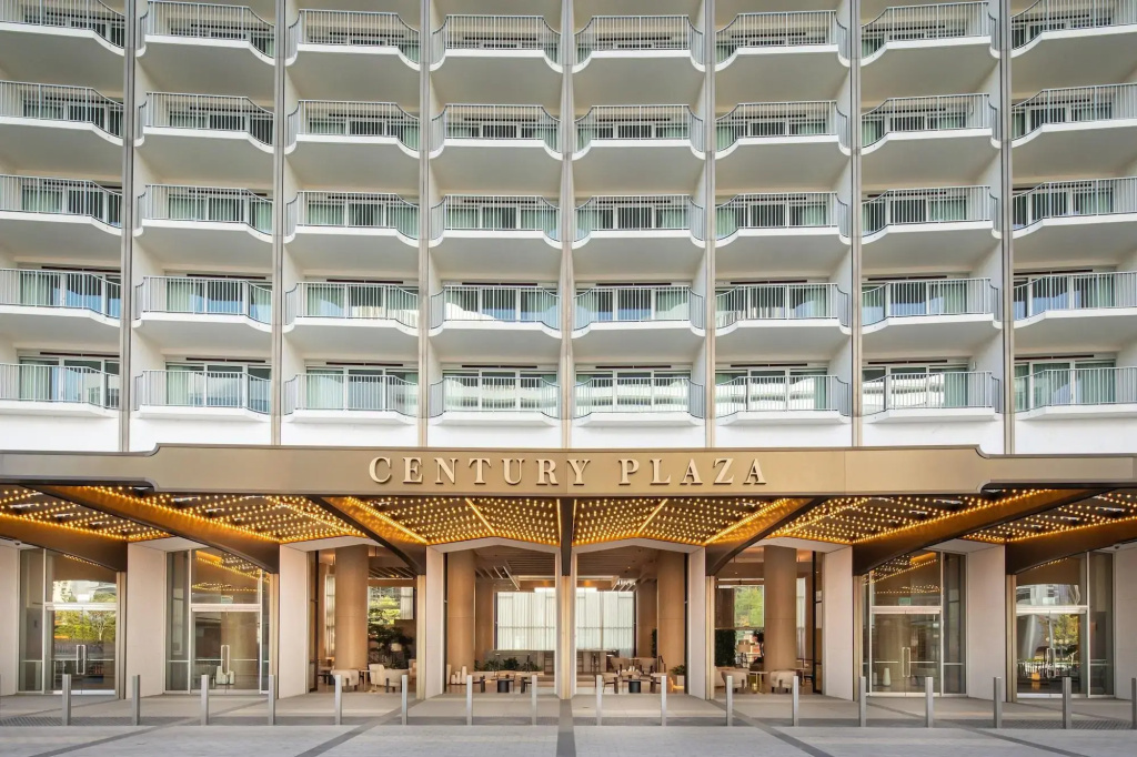 Fairmont Century Plaza Gold Experience