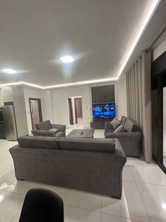 JRE Cozy Home Near All Services 21
