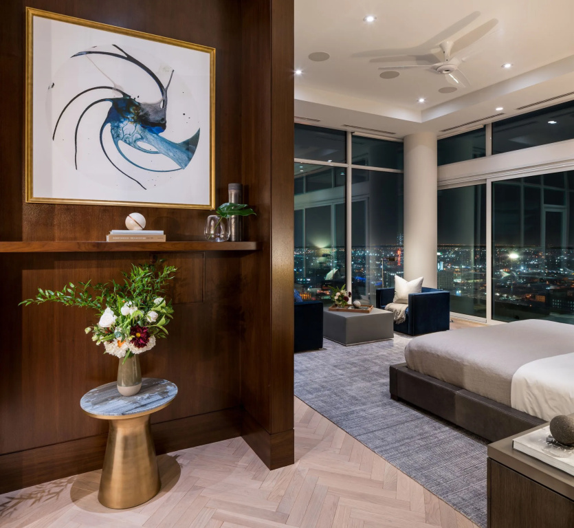 Level Furnished Living, photo 2