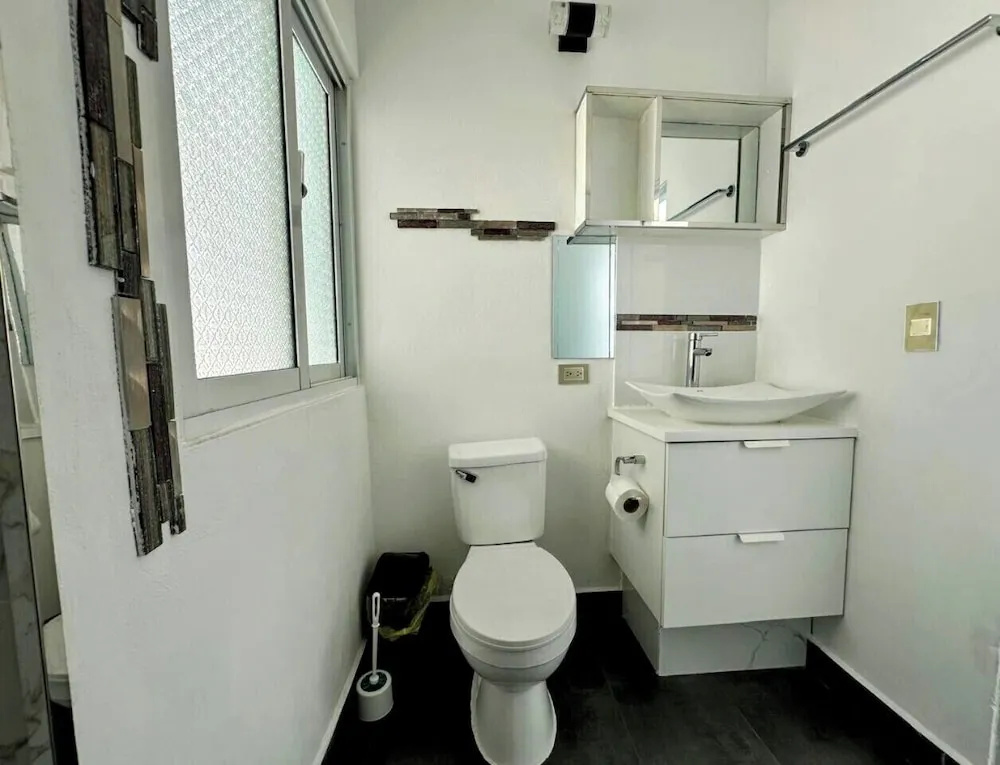 Mariposa Apartments — photo 7