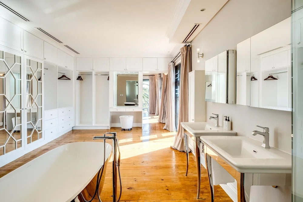 2bed Apt 5min Walk From Camps Bay Central Escape — photo 7