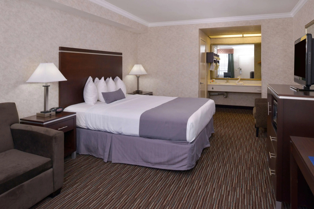 Best Western Redondo Beach Galleria Hotel - Beach City LA — photo 4
