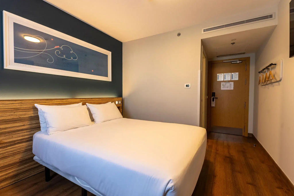 Travelodge Barcelona Poblenou — photo 7