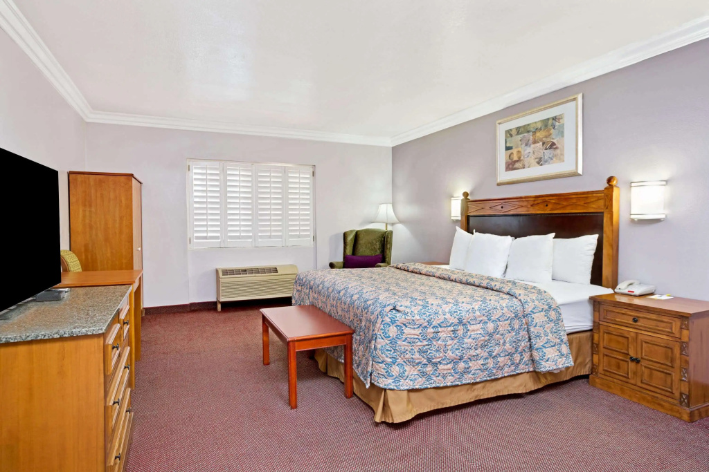 Days Inn by Wyndham West Covina — photo 6