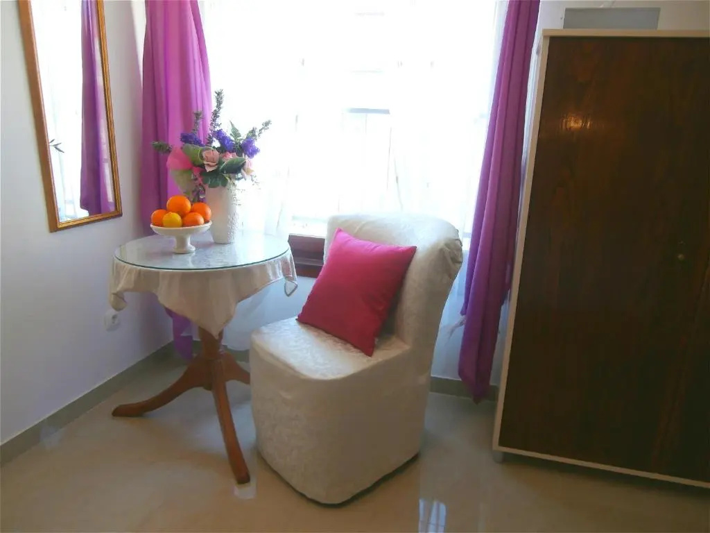 Apartments Song, photo 3