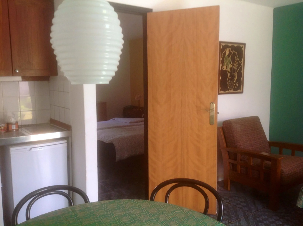 Bungalow Beach Hotel — photo 3