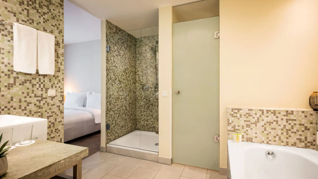 Lindner Hotel Berlin Ku’damm, part of JdV by Hyatt — photo 8