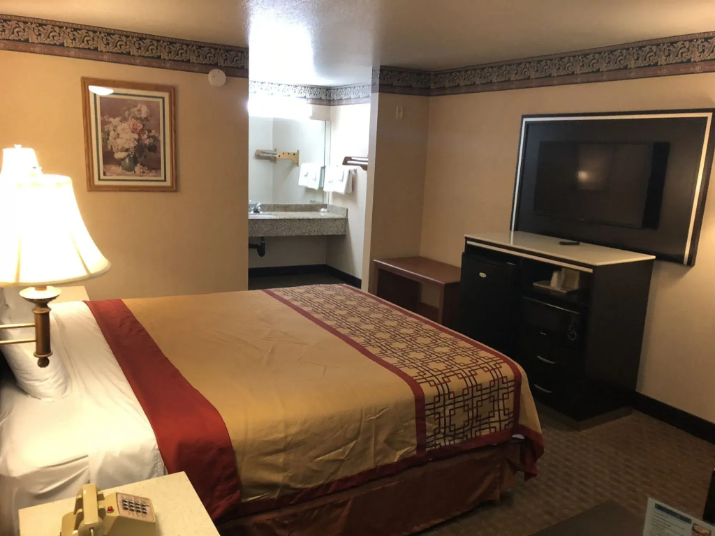 La Mirage Inn LAX Airport — photo 3