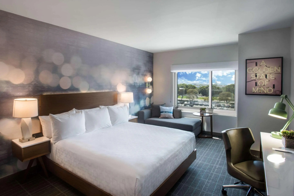 Cambria Hotel LAX, photo 5