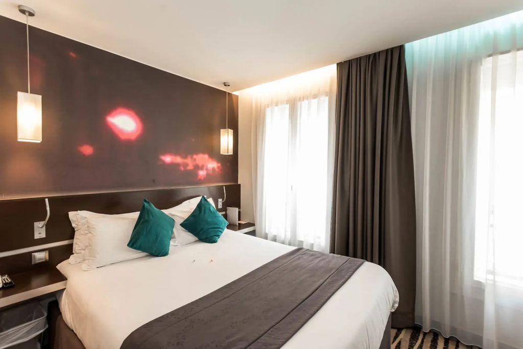 Hotel Lumières Montmartre Paris — photo 7