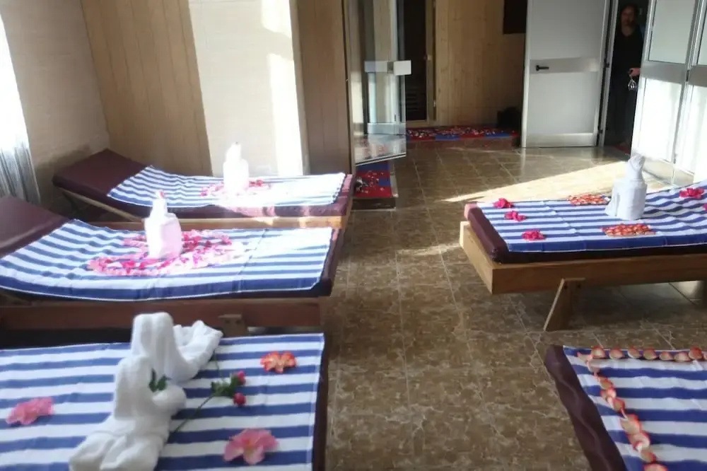 Tirar International Hotel — photo 8
