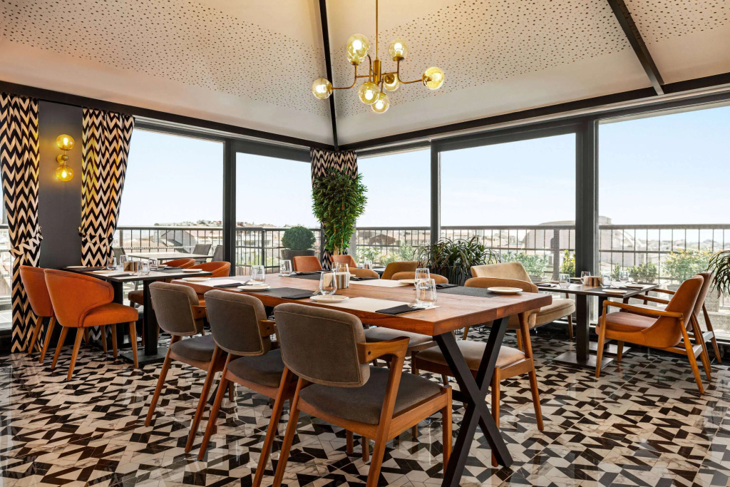 Ramada Encore By Wyndham Istanbul Sisli, photo 3