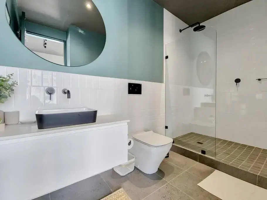 City Bowl Apartment with Rooftop Pool! — photo 7