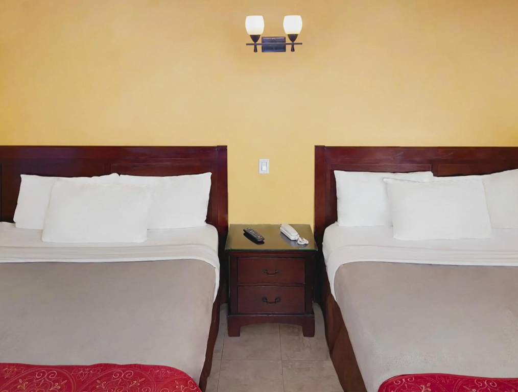 El Patio Inn - Near Universal Studios Hollywood — photo 2