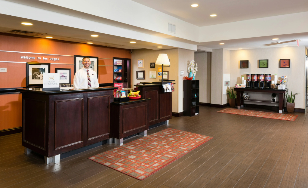 Hampton Inn & Suites Las Vegas South, photo 2
