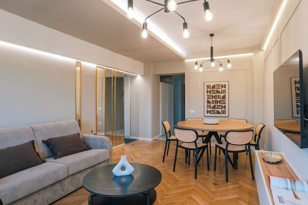 New Unirii Apartments by Olala Homes, photo 2