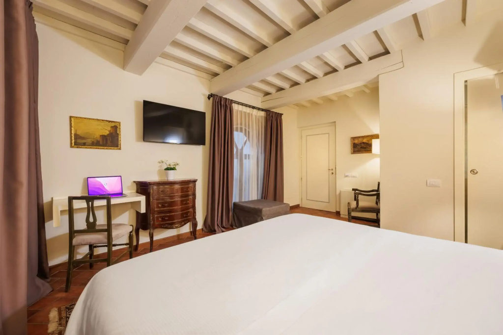 Hotel Embassy, photo 4