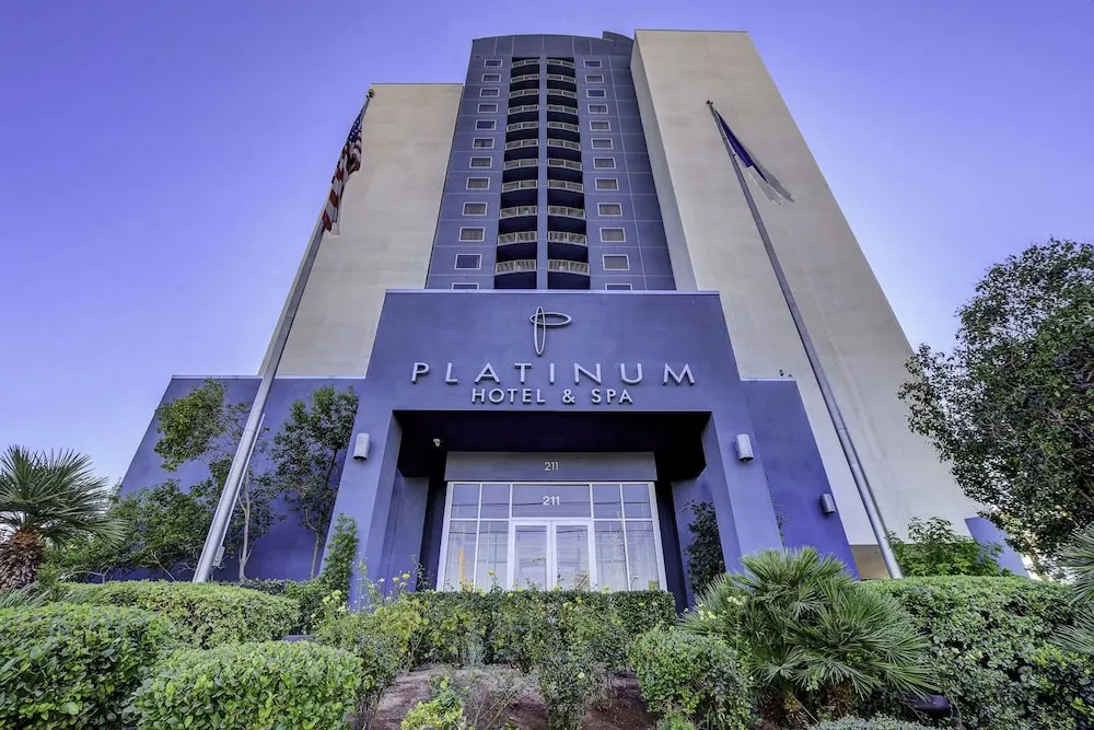 Sapphire Skyline Premium Suite