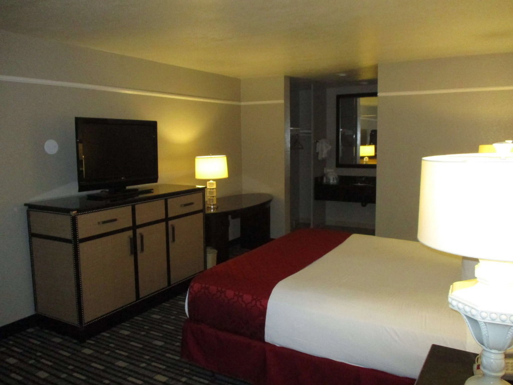 SureStay Hotel by Best Western Buena Park Anaheim, photo 3