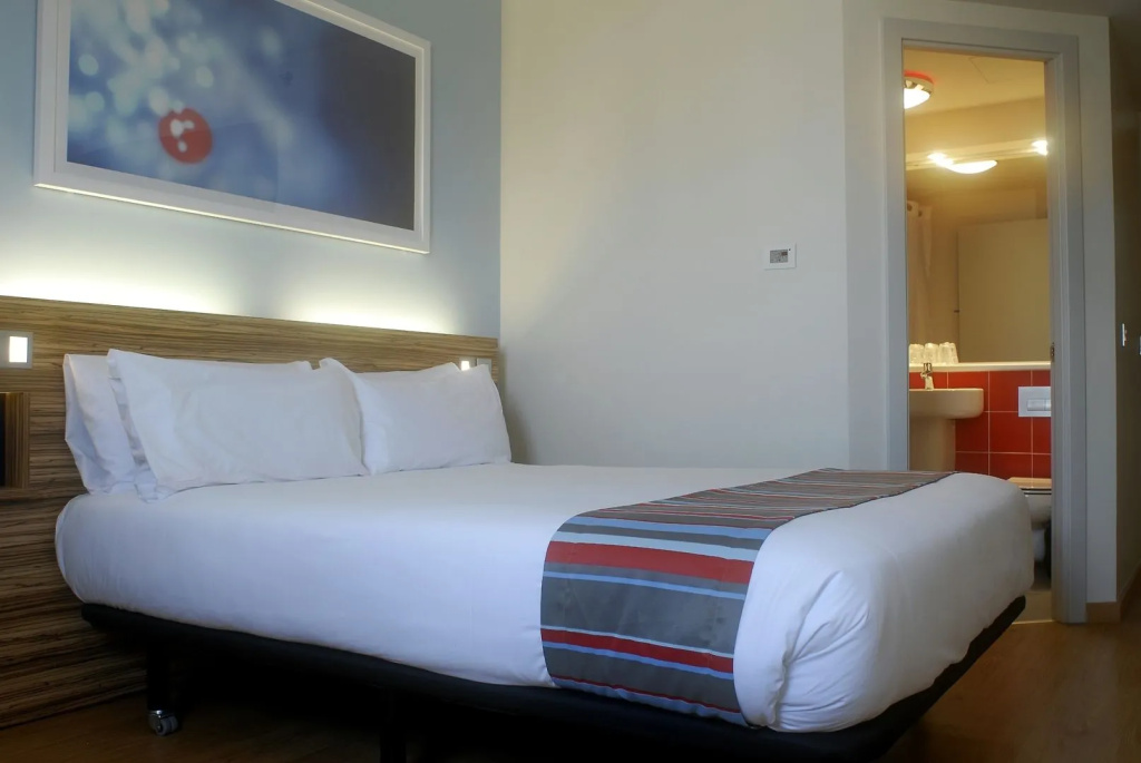 Travelodge Barcelona Poblenou — photo 5
