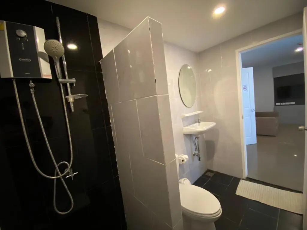 Rq Bangkok Sukhumvit 107 By Collection O — photo 8
