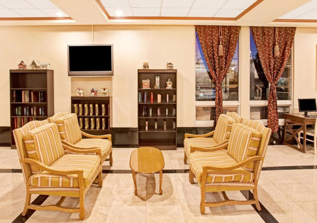Best Western Plus Commerce Hotel — photo 8