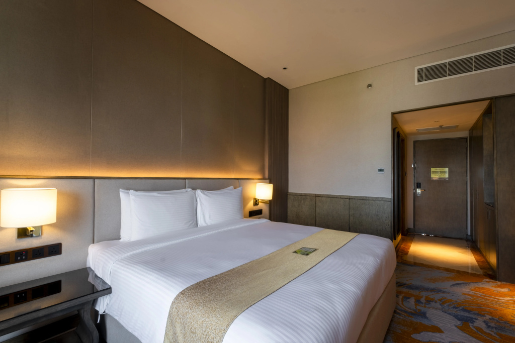 Waterfront Cebu City Hotel & Casino, photo 3