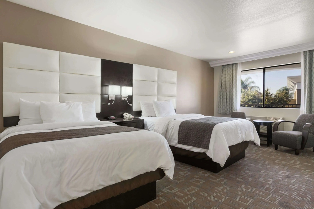 Days Inn by Wyndham Downey, photo 5