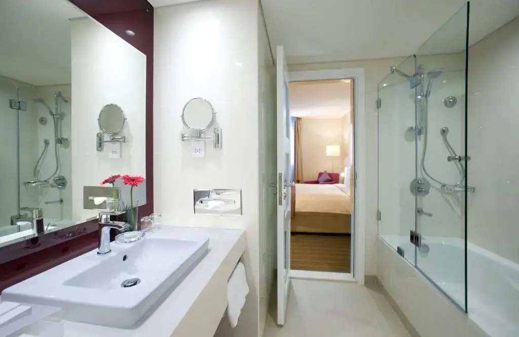 Holiday Inn Muscat Al Seeb by IHG Hotel — photo 6