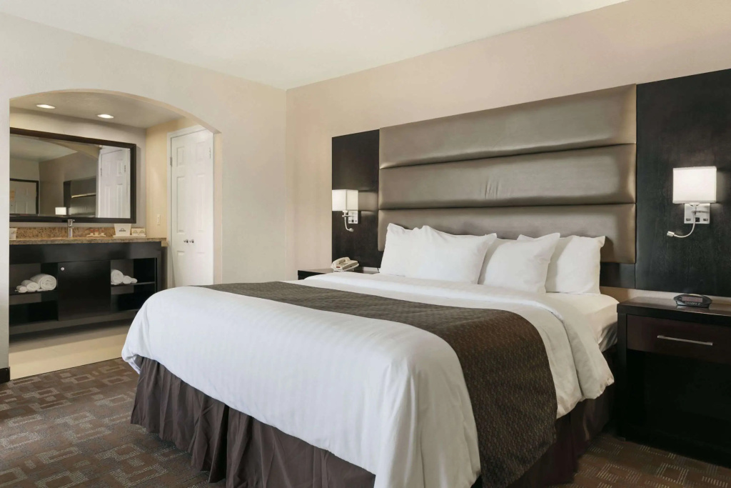 Days Inn by Wyndham Downey, photo 4